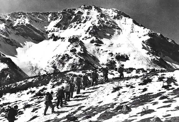 长征时红军翻越了哪些雪山，它们位于何处？如今这些雪山咋样了？