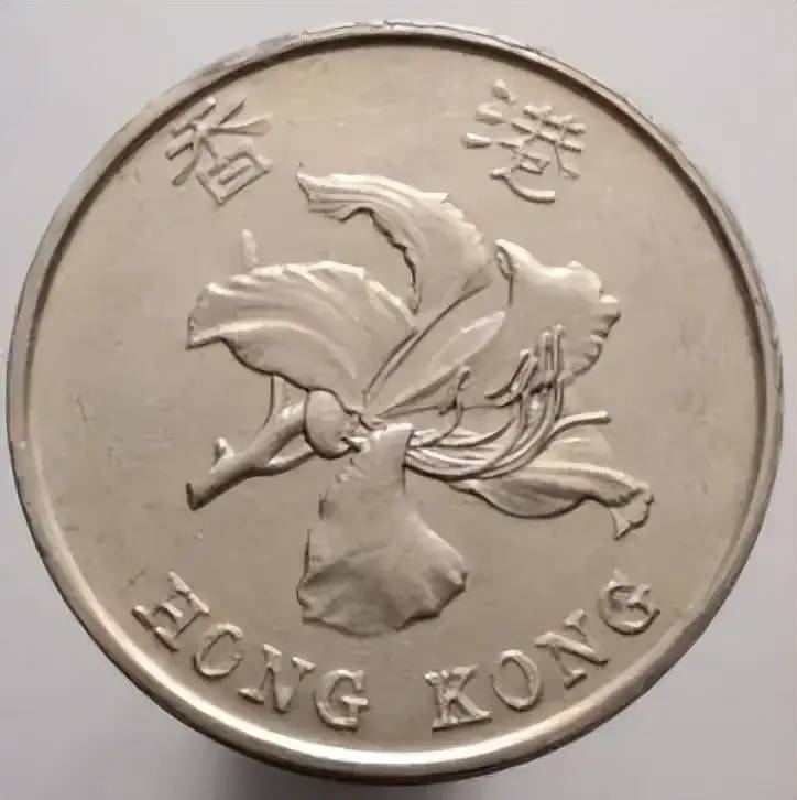 香港明明是中国的领土，为什么他们回归多年，却还在使用港币？